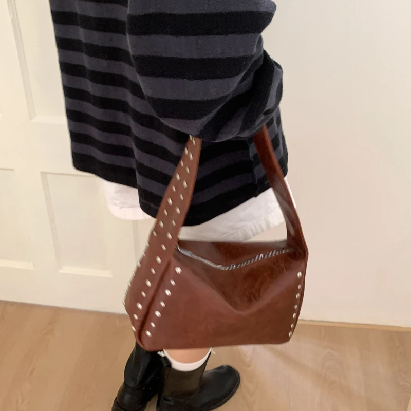 Bolsa de Ombro Estilo Biker em - Women Bags 2026 Trends avaliação e preço