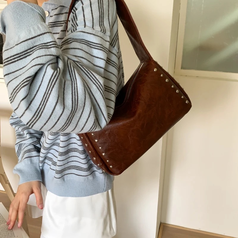 Bolsa de Ombro Estilo Biker em - Women Bags 2026 Trends avaliação e preço